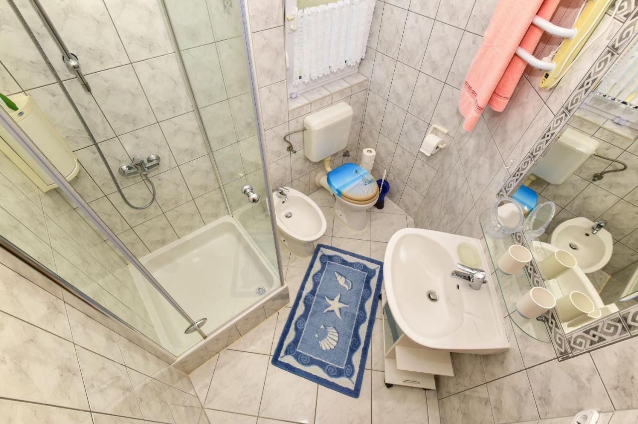 Apartments Rote Rosen Нин Экстерьер фото