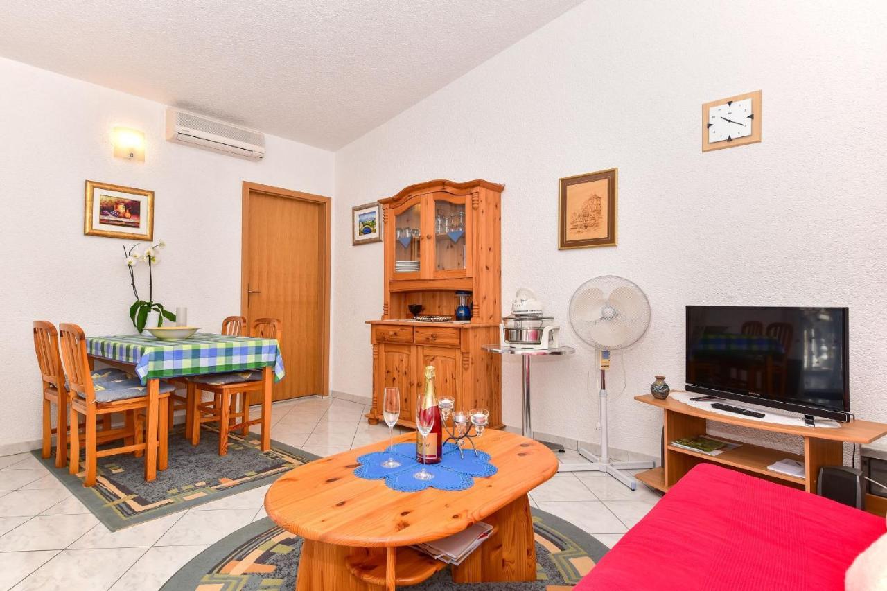 Apartments Rote Rosen Нин Экстерьер фото