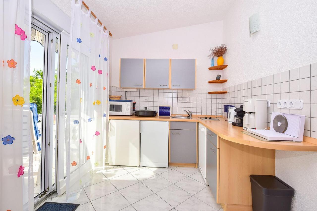 Apartments Rote Rosen Нин Экстерьер фото